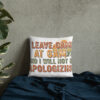 all-over-print-basic-pillow-18x18-front-lifestyle-8-69b20473e995e.jpg Cojín básico